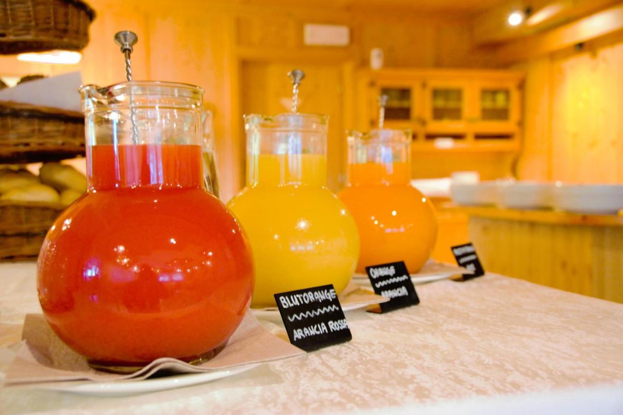 Almhotel Bergerhof Sarentino Bagian luar foto