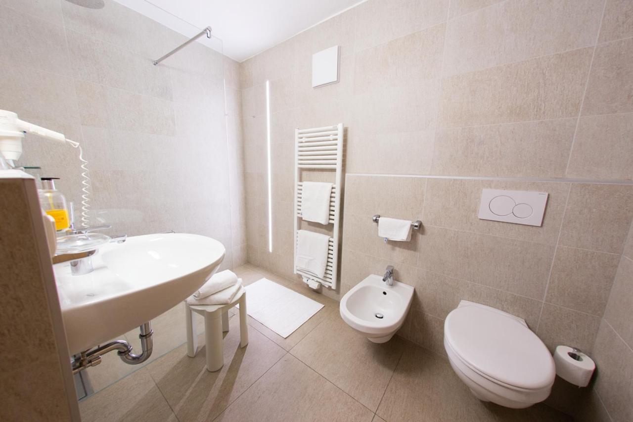 Almhotel Bergerhof Sarentino Bagian luar foto