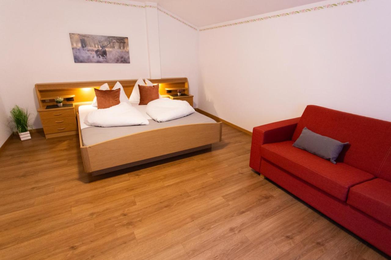 Almhotel Bergerhof Sarentino Bagian luar foto