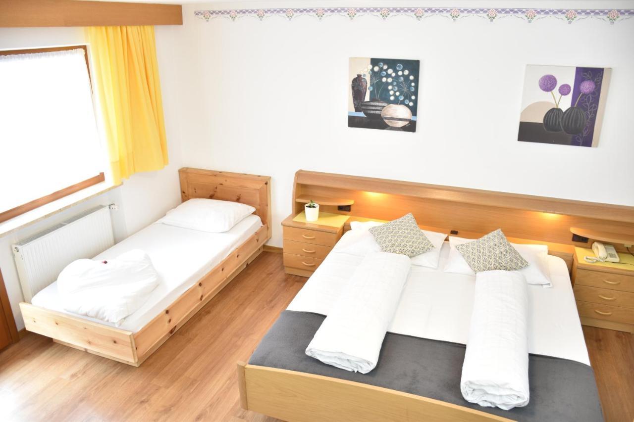 Almhotel Bergerhof Sarentino Bagian luar foto