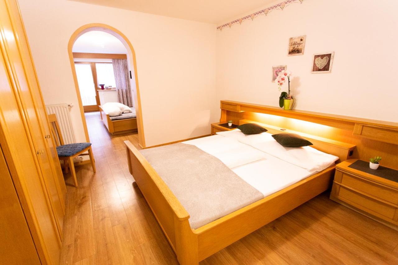 Almhotel Bergerhof Sarentino Bagian luar foto