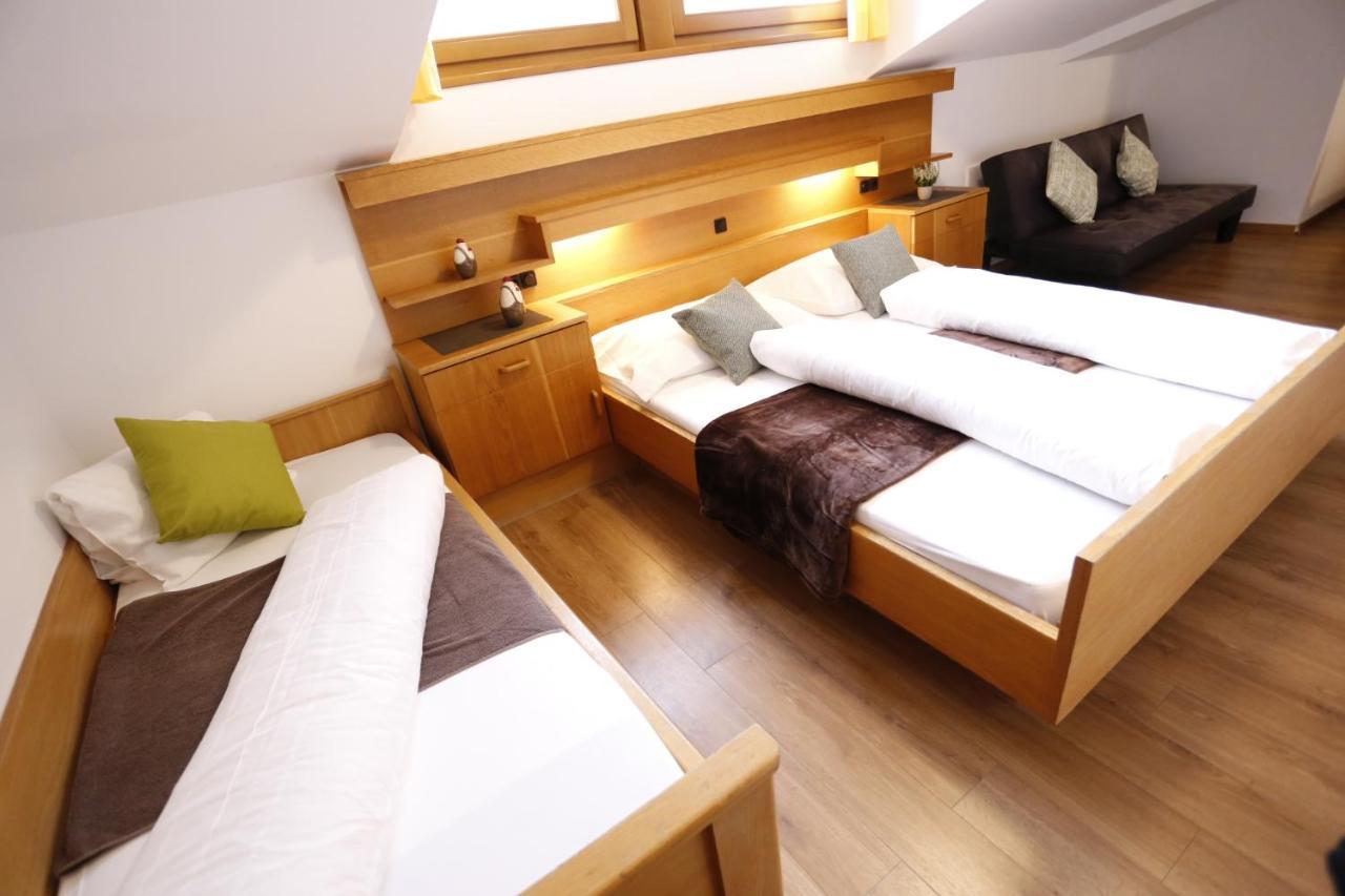 Almhotel Bergerhof Sarentino Bagian luar foto